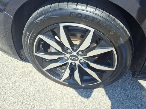 Used 2023 Chevrolet Malibu RS image 5