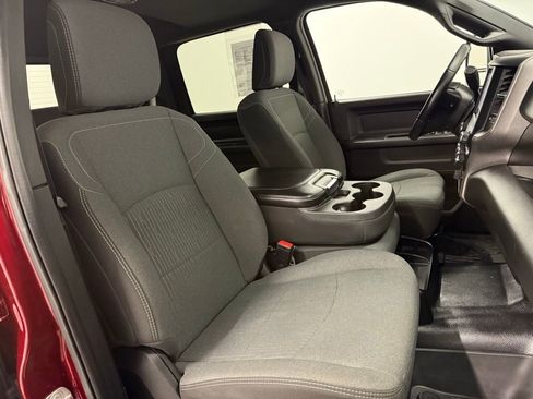 Used 2024 RAM 2500 Tradesman w/ Chrome Appearance Group image 18