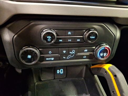 Used 2022 Ford Bronco Badlands w/ Sasquatch Package image 25