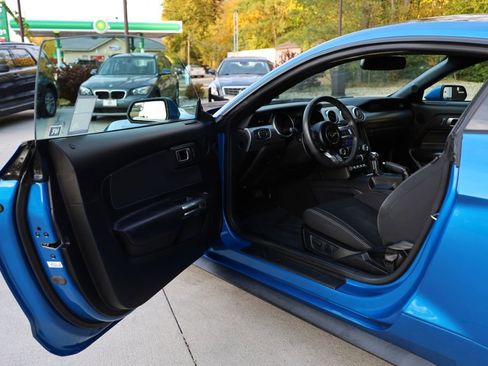 Used 2020 Ford Mustang Coupe w/ Equipment Group 101A RWD image 9