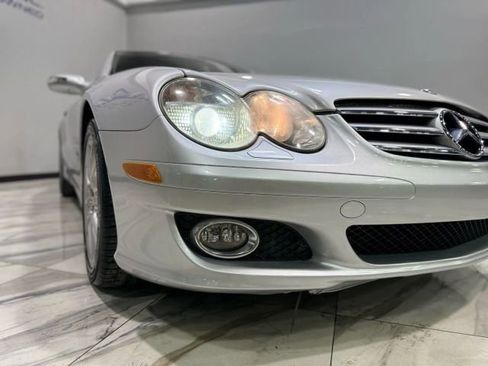 Used 2008 Mercedes-Benz SL 550 w/ P1 Pkg image 8