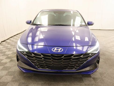 Used 2022 Hyundai Elantra Limited FWD image 4