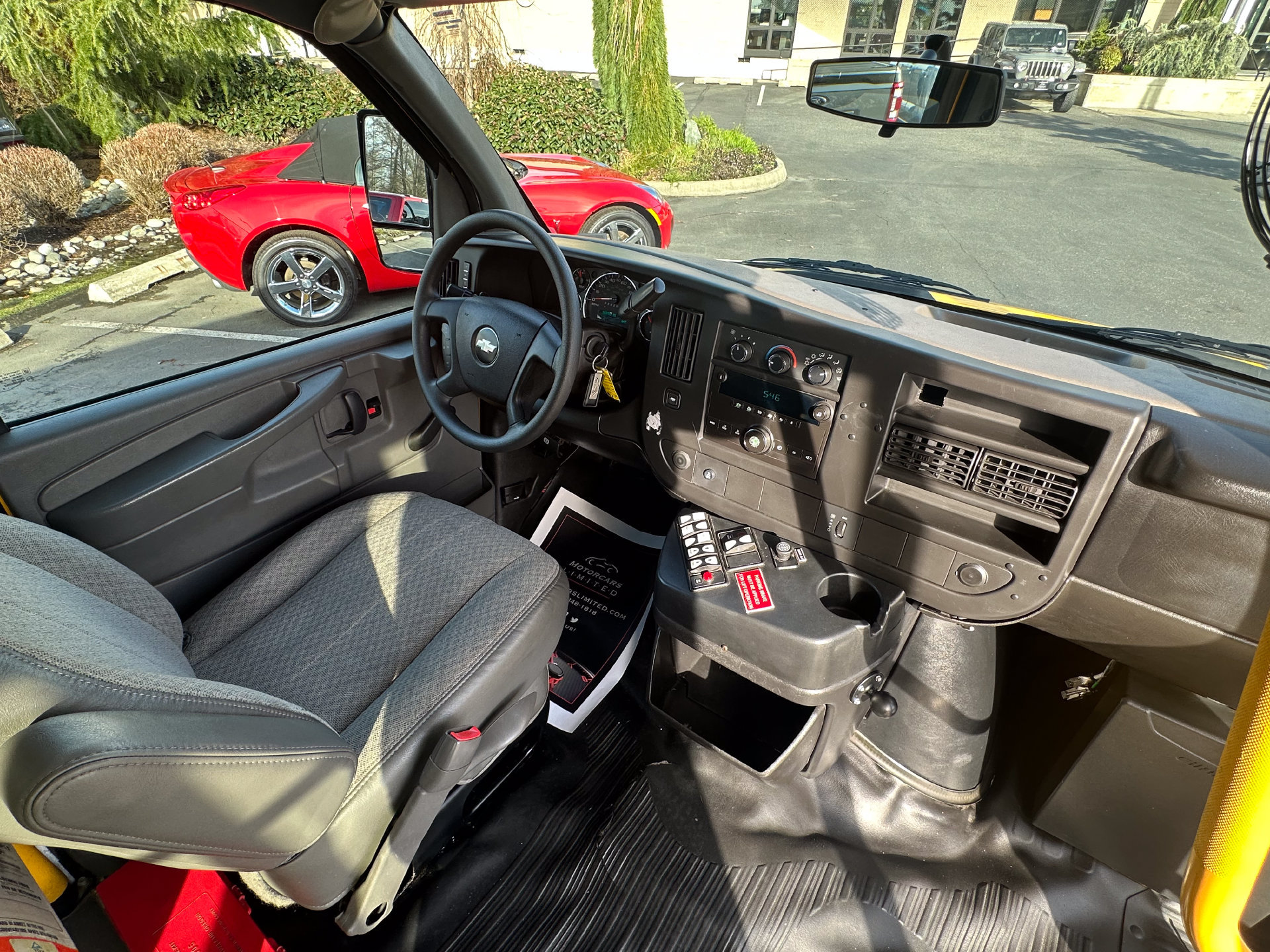 Used 2014 Chevrolet Express 3500 RWD image 19
