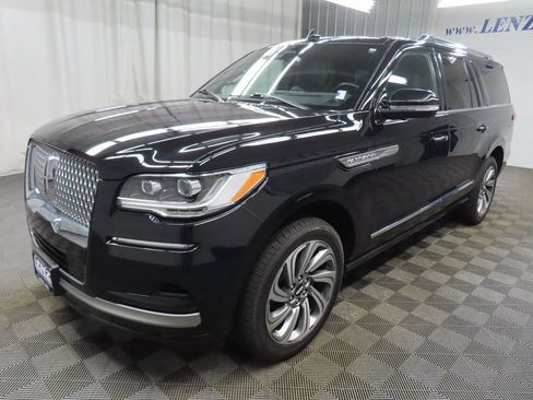 Used 2023 Lincoln Navigator L Reserve w/ Equipment Group 201A image 6