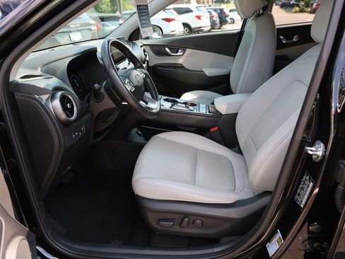 Used 2023 Hyundai Kona Limited w/ Cargo Package FWD image 16