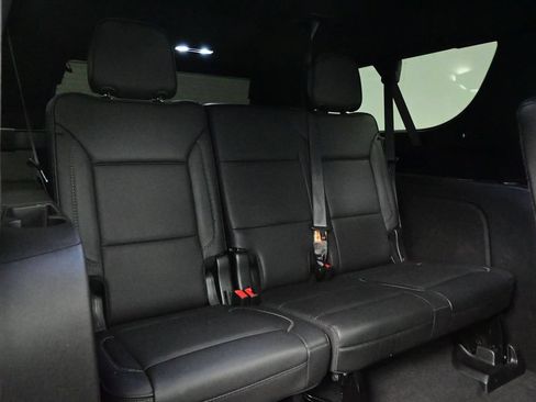 Used 2022 GMC Yukon XL Denali AWD/4WD image 32