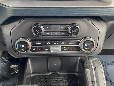 Used 2024 Ford Bronco Outer Banks AWD/4WD image 31