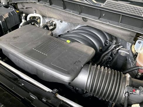 Used 2025 Chevrolet Silverado 1500 LT RWD image 28