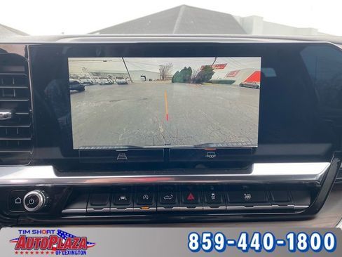 Used 2023 GMC Sierra 1500 SLT w/ SLT Premium Package image 17