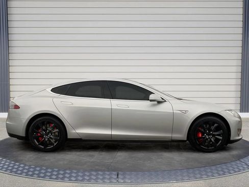 Used 2013 Tesla Model S RWD image 8