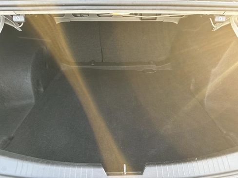 Used 2023 Chevrolet Malibu LT image 8