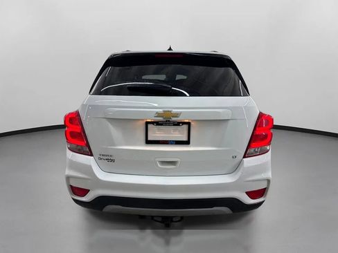 Used 2019 Chevrolet Trax LT w/ LT Convenience Package image 8