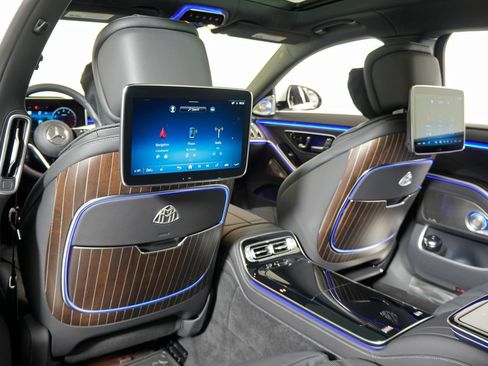 Certified 2023 Mercedes-Benz Maybach S 680 4MATIC image 35