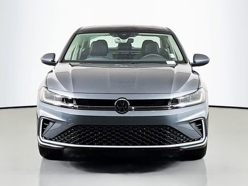 New 2026 Volkswagen Jetta SE image 2