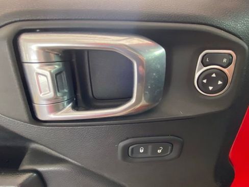 Used 2021 Jeep Wrangler Unlimited Sport image 18