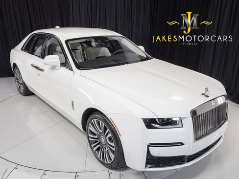 Used 2022 Rolls-Royce Ghost w/ Ghost Package AWD/4WD image 16