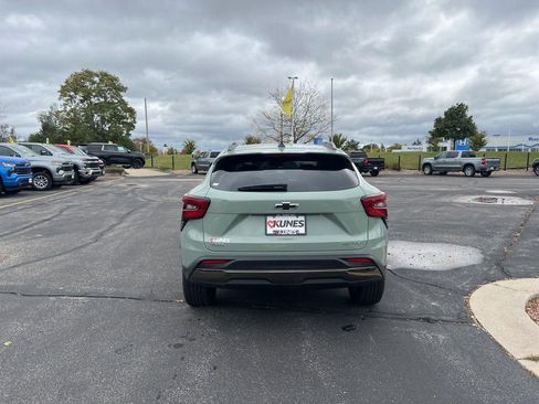 New 2026 Chevrolet Trax ACTIV w/ Sunroof Package image 4