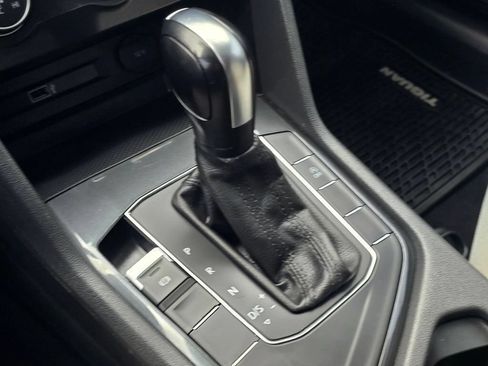 Used 2018 Volkswagen Tiguan S FWD image 33