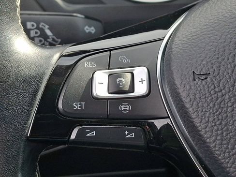 Used 2021 Volkswagen Tiguan SE R-Line image 22