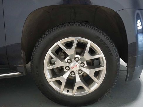 Used 2019 GMC Yukon SLT image 12