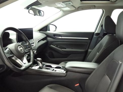 Used 2023 Nissan Altima 2.5 SV w/ SV Premium Package AWD/4WD image 28