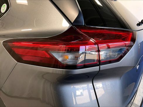 Certified 2023 Nissan Rogue SV AWD/4WD image 34