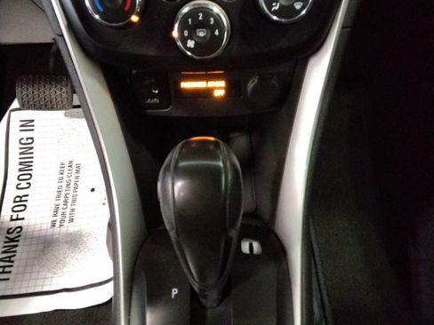 Used 2022 Chevrolet Trax LS w/ Tint and Cruise Package image 18