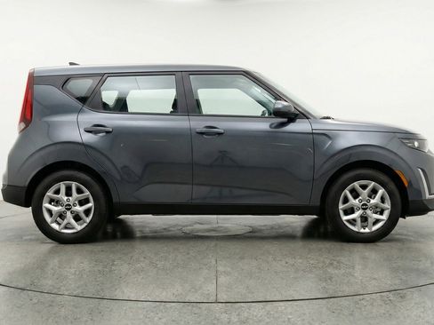 Used 2025 Kia Soul LX w/ LX Technology Package image 11