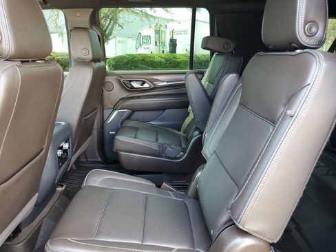 Used 2023 GMC Yukon XL Denali w/ LPO, Floor Liner Package image 91