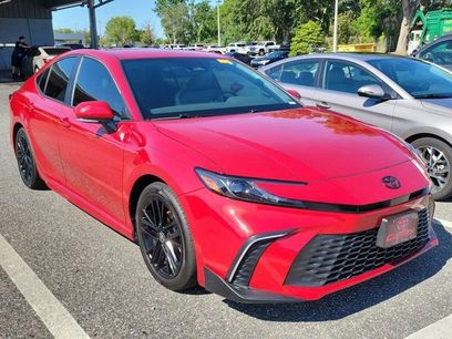 Used 2025 Toyota Camry SE w/ Multimedia Upgrade Package