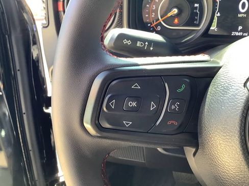 Used 2024 Jeep Wrangler Unlimited Rubicon w/ Technology Group AWD/4WD image 13