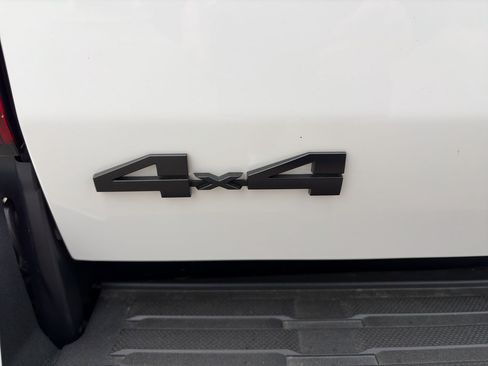 Used 2025 Toyota Tacoma TRD Off-Road image 24