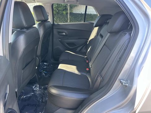 Used 2019 Chevrolet Trax LT w/ Driver Confidence Package image 21