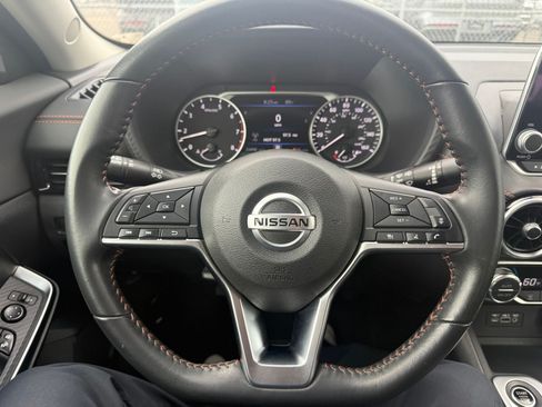 Used 2023 Nissan Sentra SR w/ Midnight Edition Package FWD image 17