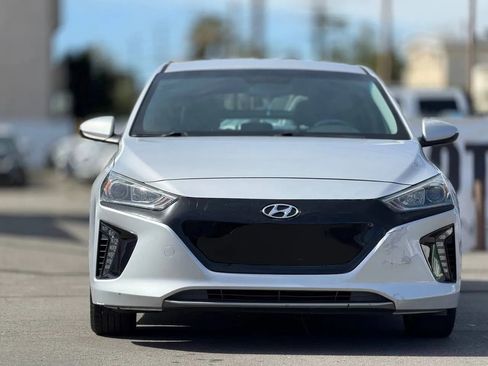 Used 2019 Hyundai Ioniq Electric image 3