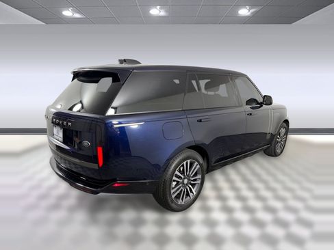Used 2023 Land Rover Range Rover Long Wheelbase SE AWD/4WD image 9