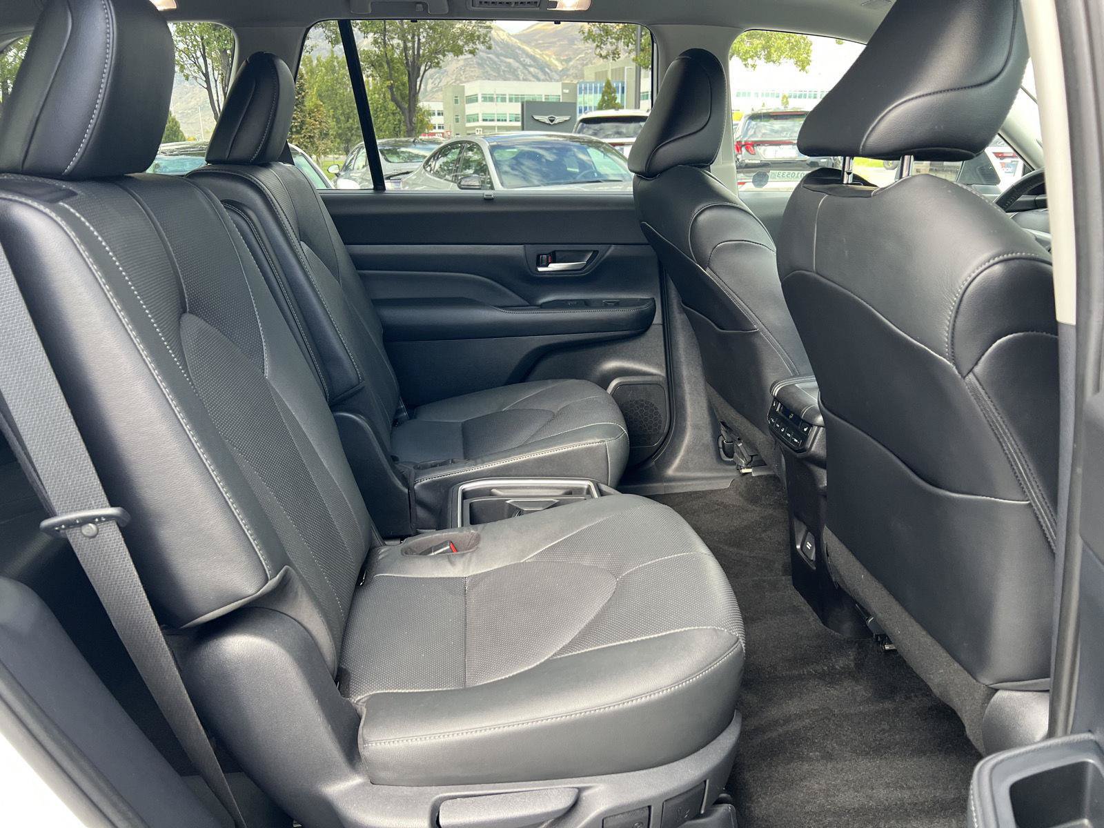 Used 2025 Toyota Grand Highlander AWD Hybrid image 5