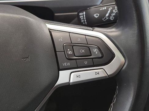 Used 2022 Volkswagen Tiguan SE w/ Panoramic Sunroof Package FWD image 32