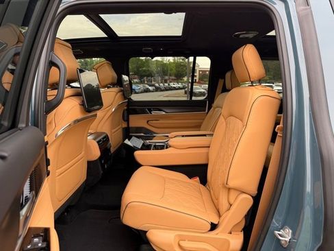 New 2026 Jeep Grand Wagoneer Summit AWD/4WD image 28