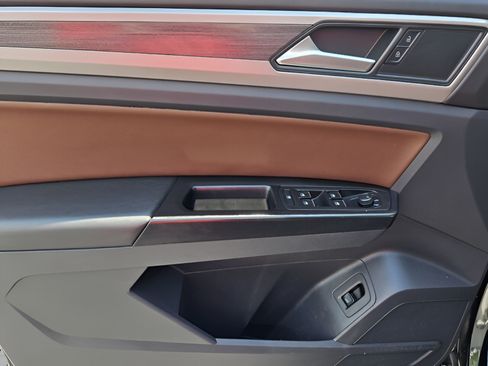Certified 2021 Volkswagen Atlas SEL AWD/4WD image 14