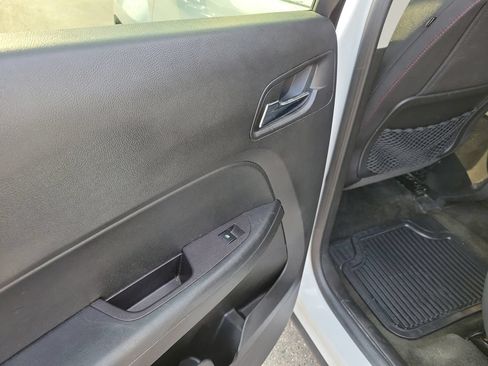Used 2017 GMC Terrain SLE w/ Chrome Edition FWD image 17