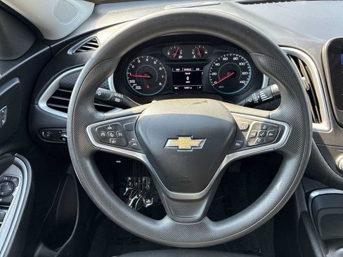 Used 2023 Chevrolet Malibu LT FWD image 11