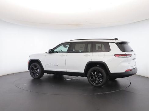 New 2025 Jeep Grand Cherokee L Limited w/ Black Appearance Package image 21