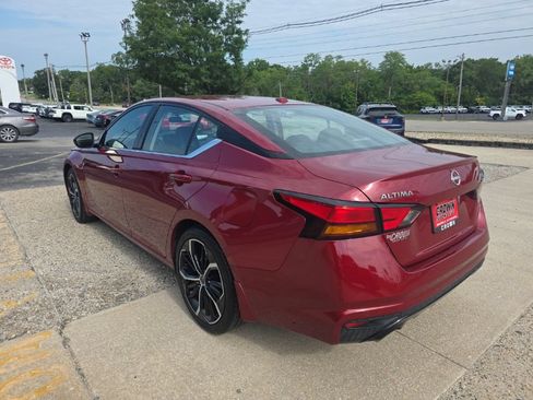Certified 2025 Nissan Altima 2.5 SR w/ SR Premium Package FWD image 7