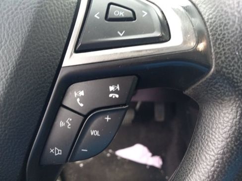 Used 2020 Ford Fusion SE FWD image 25
