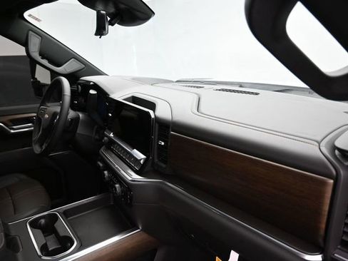 New 2025 Chevrolet Silverado 2500 High Country w/ High Country Premium Package AWD/4WD image 39