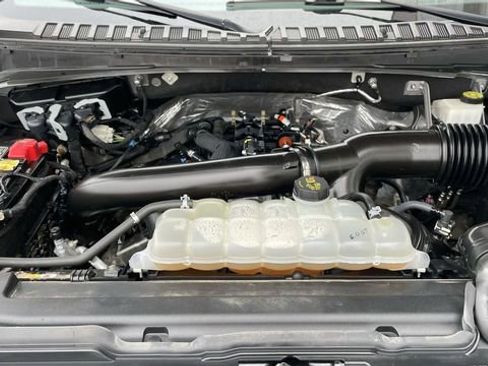 Used 2023 Ford Expedition Limited AWD/4WD image 27