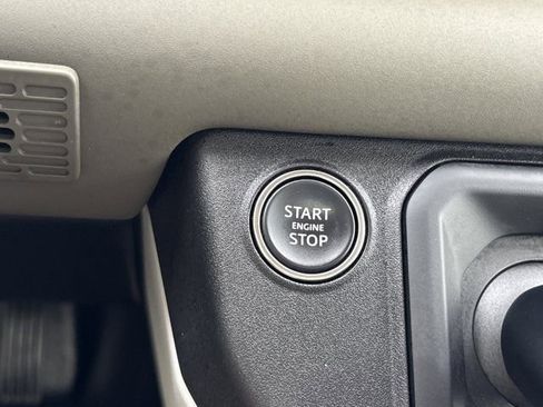 Used 2024 Land Rover Defender 90 S image 27