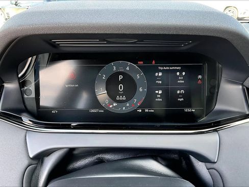 Used 2024 Land Rover Range Rover Evoque Dynamic SE image 25