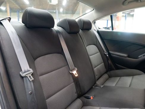 Used 2017 Kia Forte LX FWD image 27